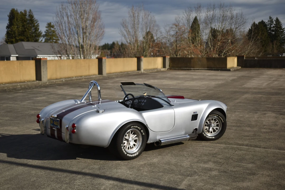 Shelby Cobra Replica - Image 11 of 31