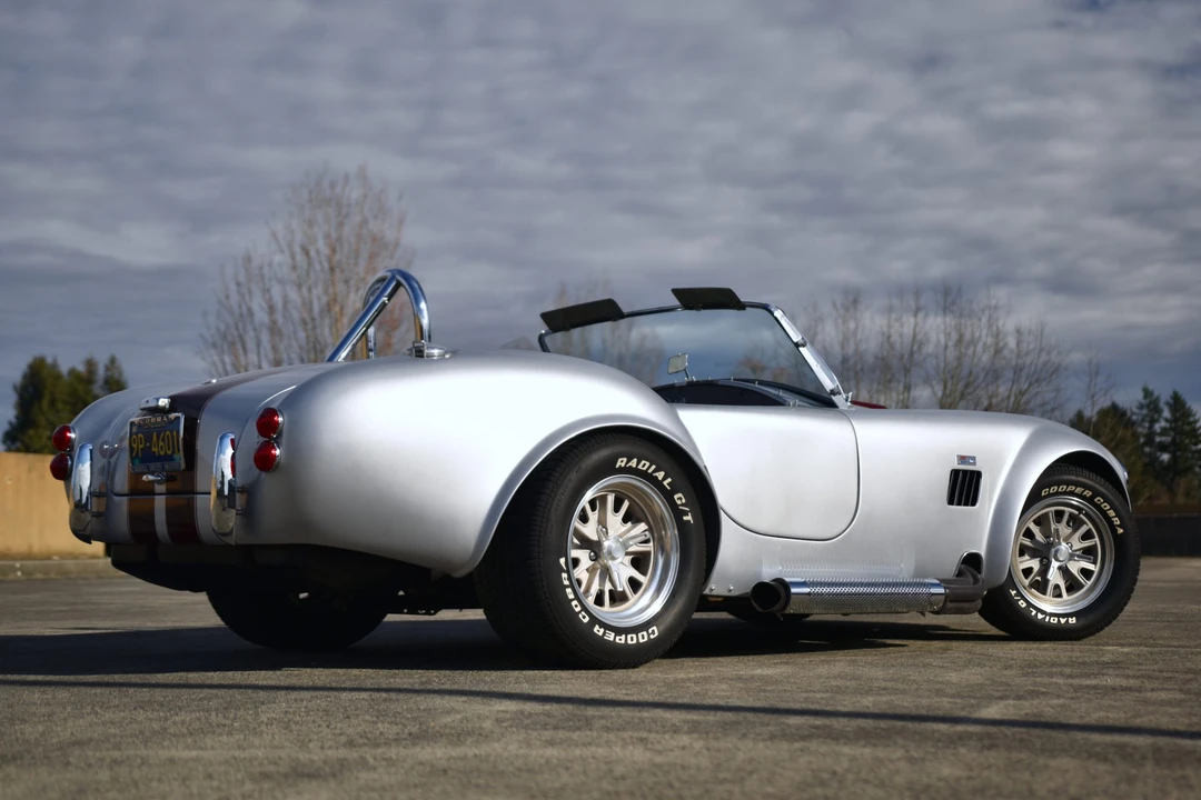 Shelby Cobra Replica - Image 12 of 31