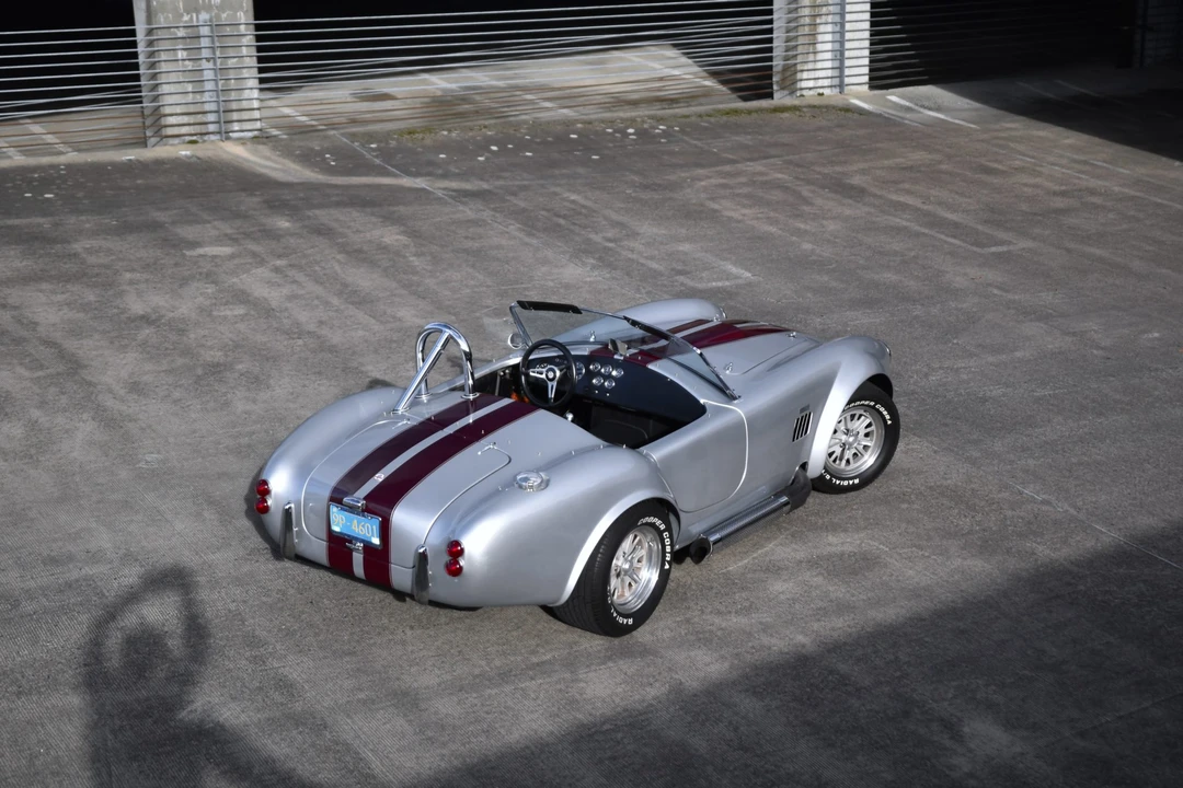 Shelby Cobra Replica - Image 13 of 31