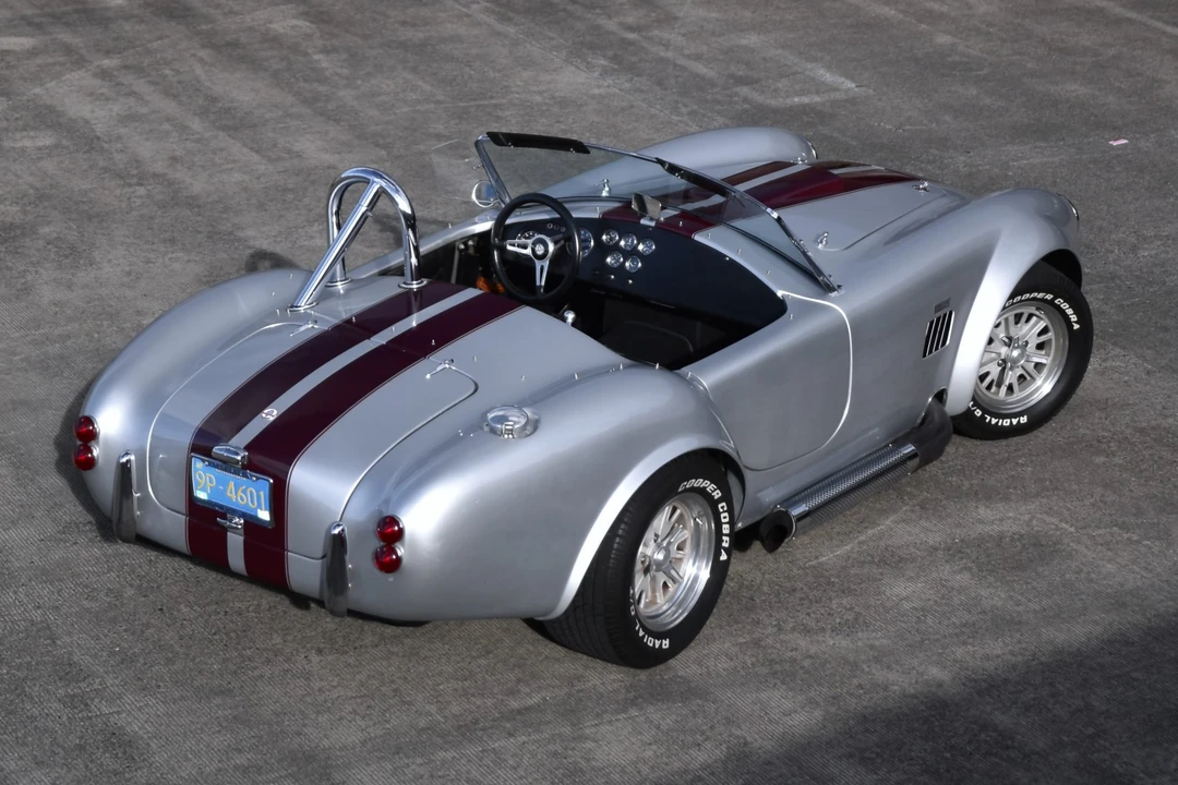Shelby Cobra Replica - Image 14 of 31
