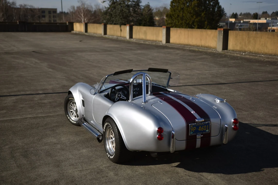 Shelby Cobra Replica - Image 17 of 31