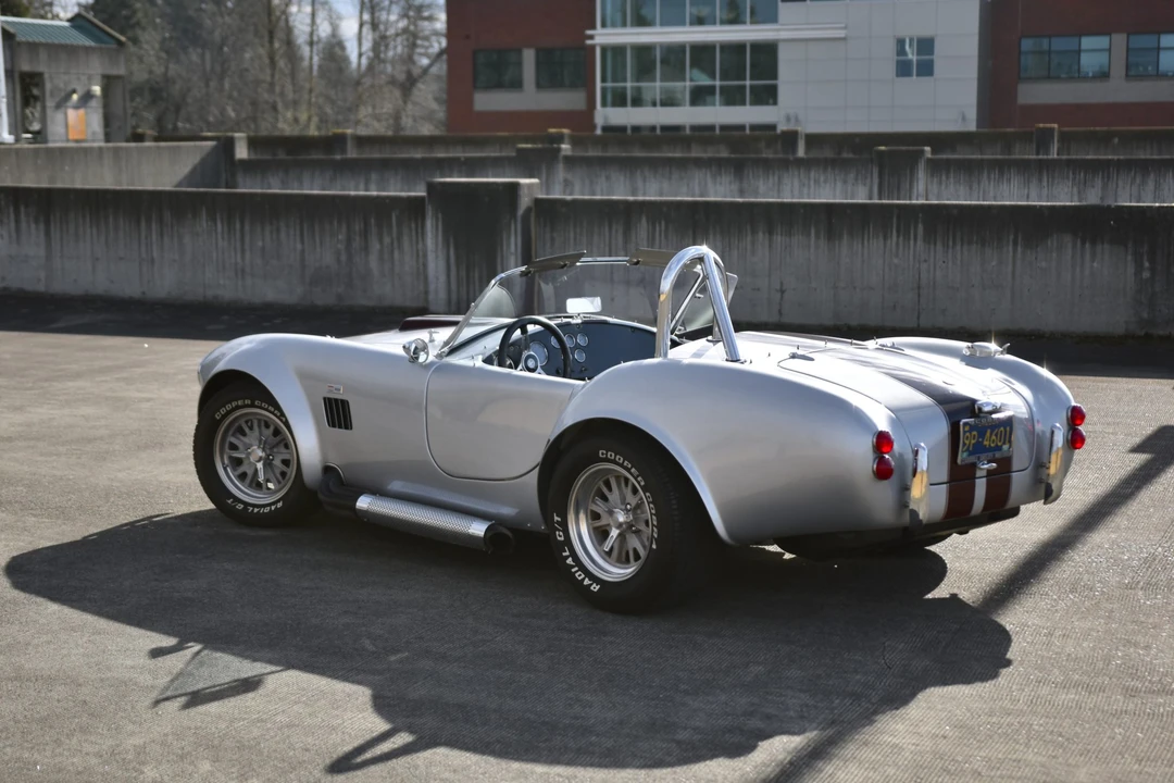 Shelby Cobra Replica - Image 20 of 31