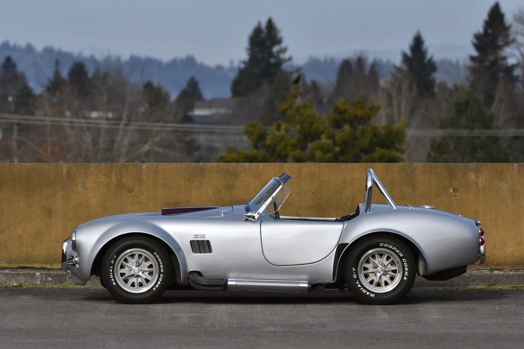 Shelby Cobra Replica - Image 21 of 31
