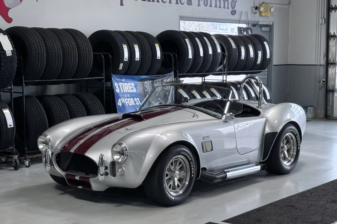 Shelby Cobra Replica - Image 23 of 31