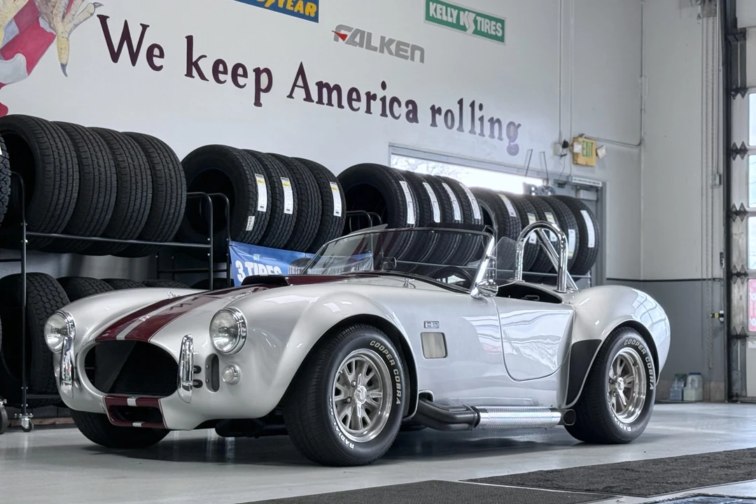 Shelby Cobra Replica - Image 24 of 31