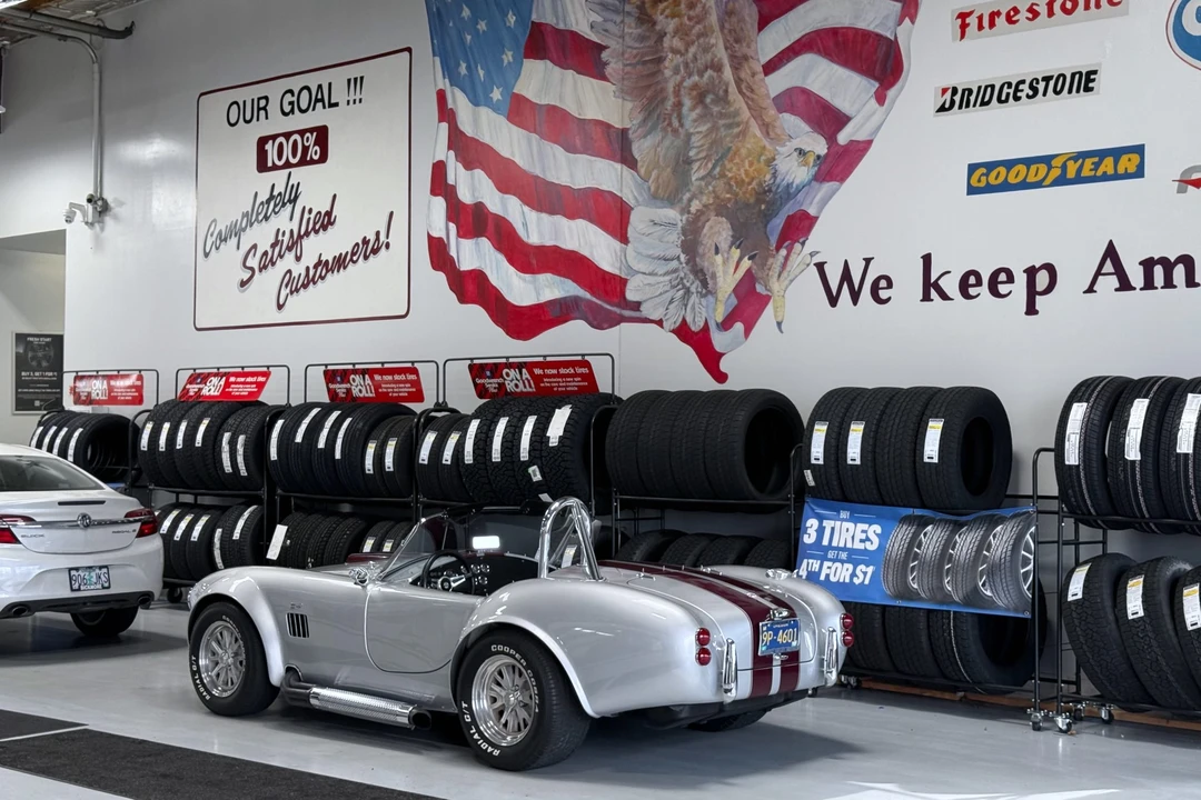 Shelby Cobra Replica - Image 27 of 31