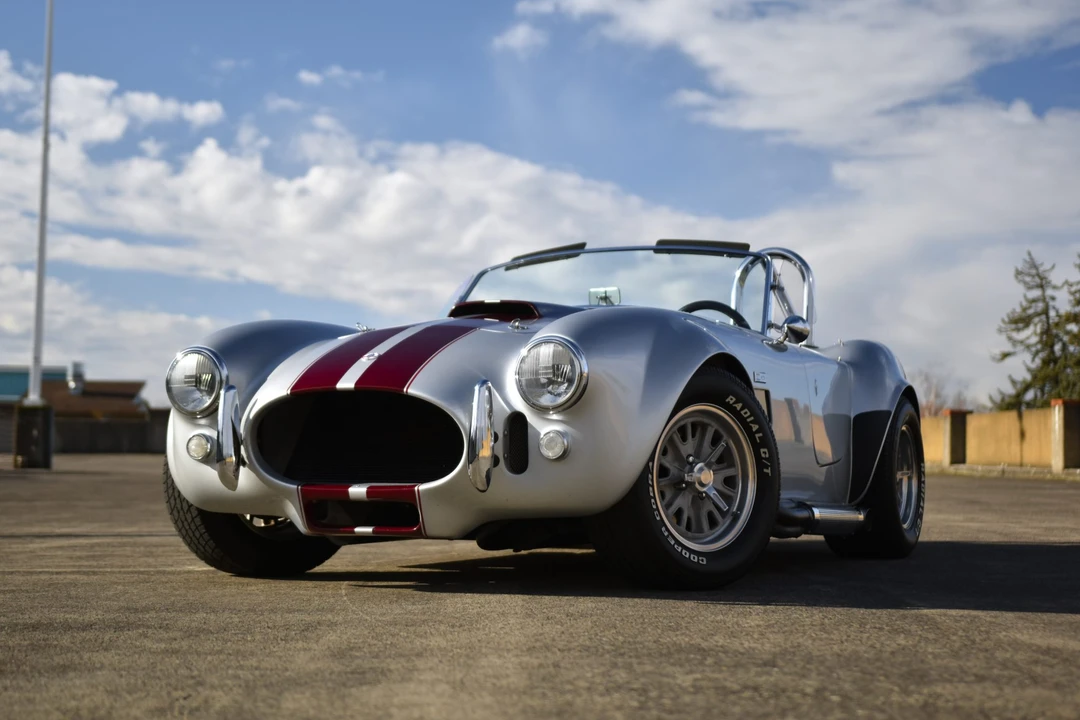 Shelby Cobra Replica - Image 4 of 31