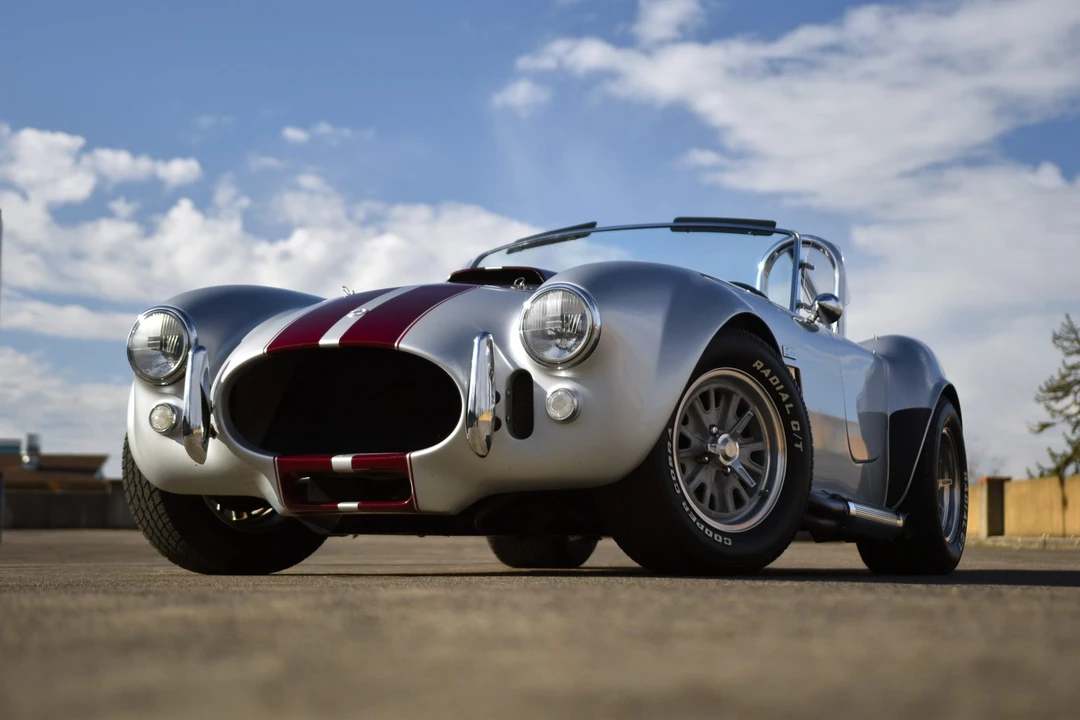 Shelby Cobra Replica - Image 5 of 31