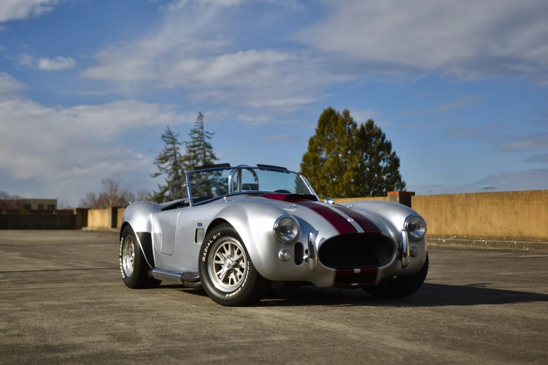 Shelby Cobra Replica - Image 7 of 31