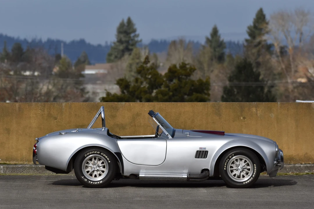 Shelby Cobra Replica - Image 10 of 31