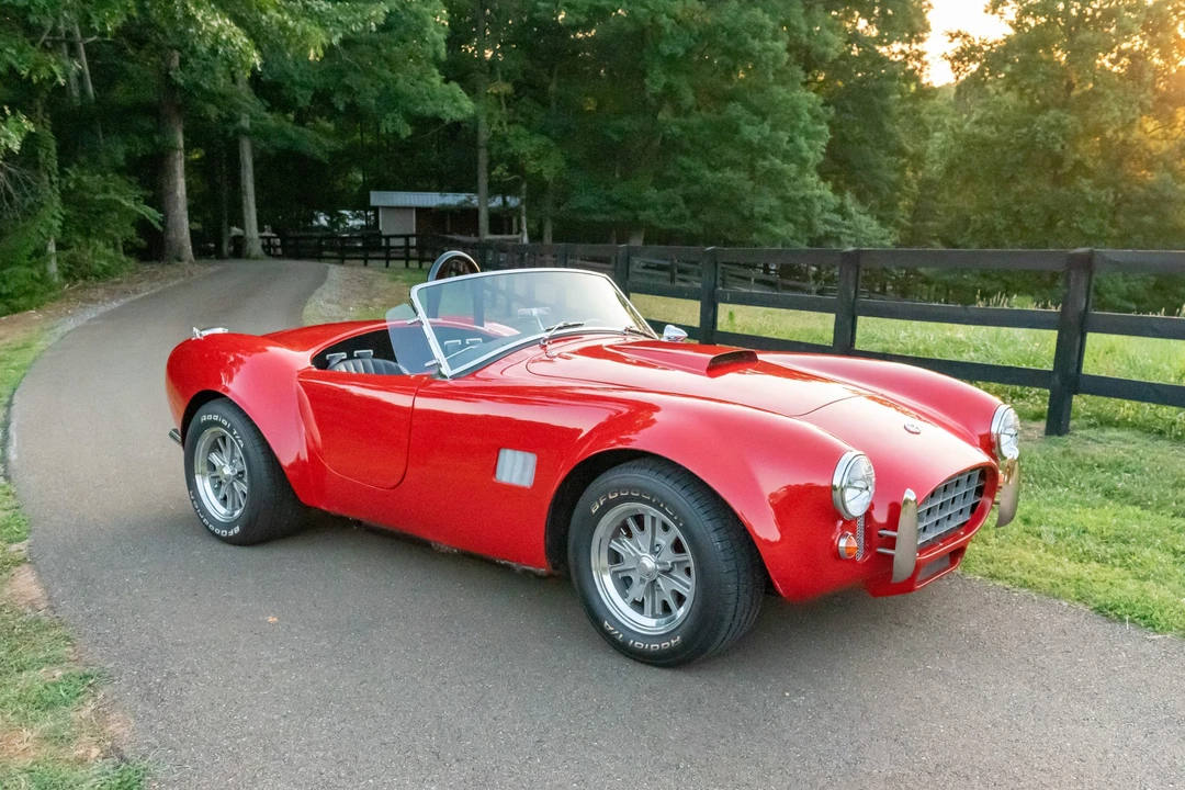 Shelby Cobra Replica - Image 9 of 31