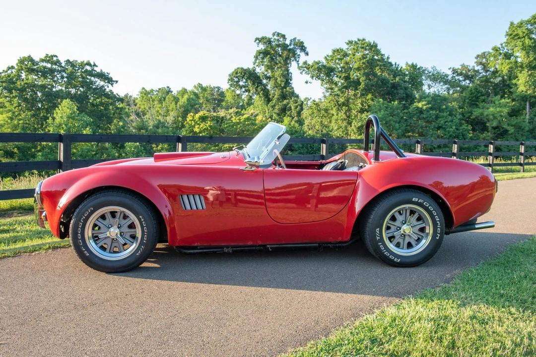 Shelby Cobra Replica - Image 4 of 31