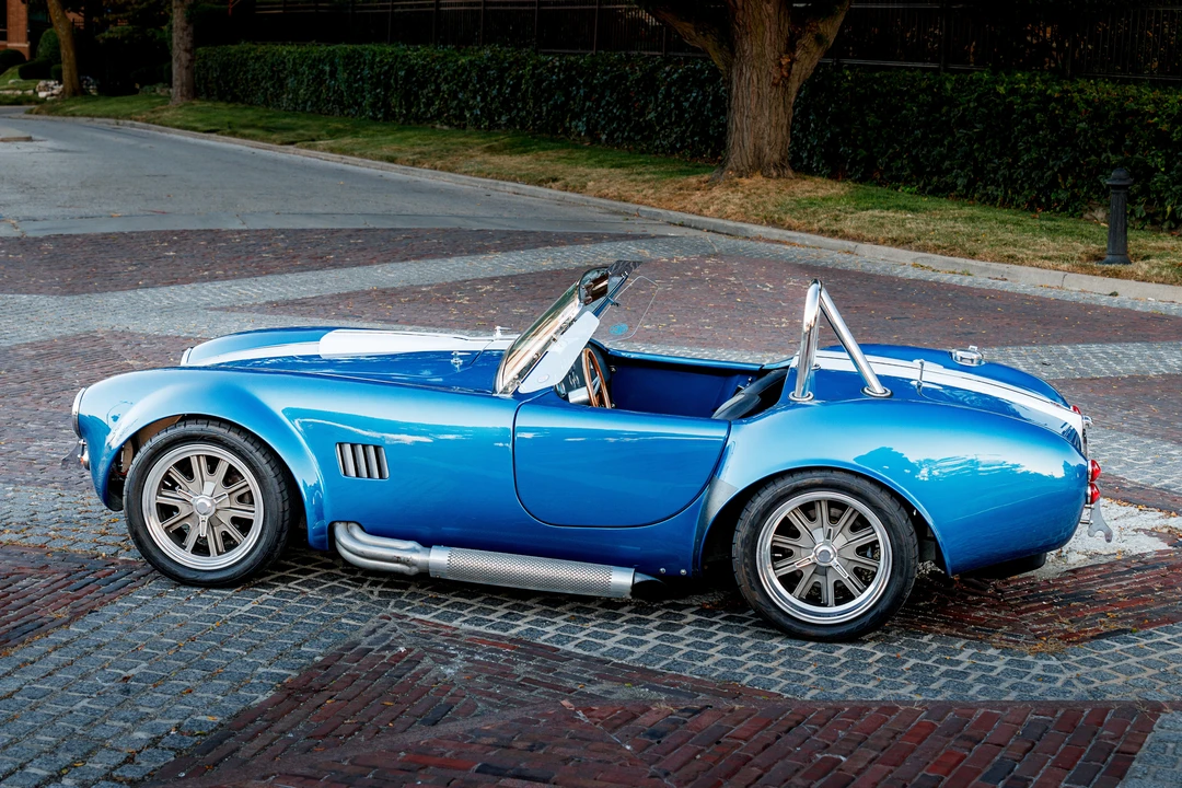 Shelby Cobra Replica - Image 5 of 31