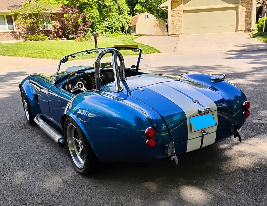 Shelby Cobra Replica - Image 11 of 31