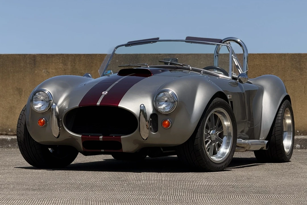 Shelby Cobra Replica - Image 7 of 31