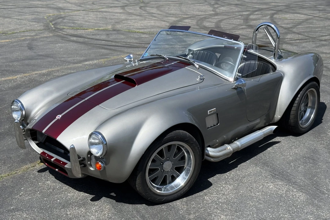 Shelby Cobra Replica - Image 3 of 31