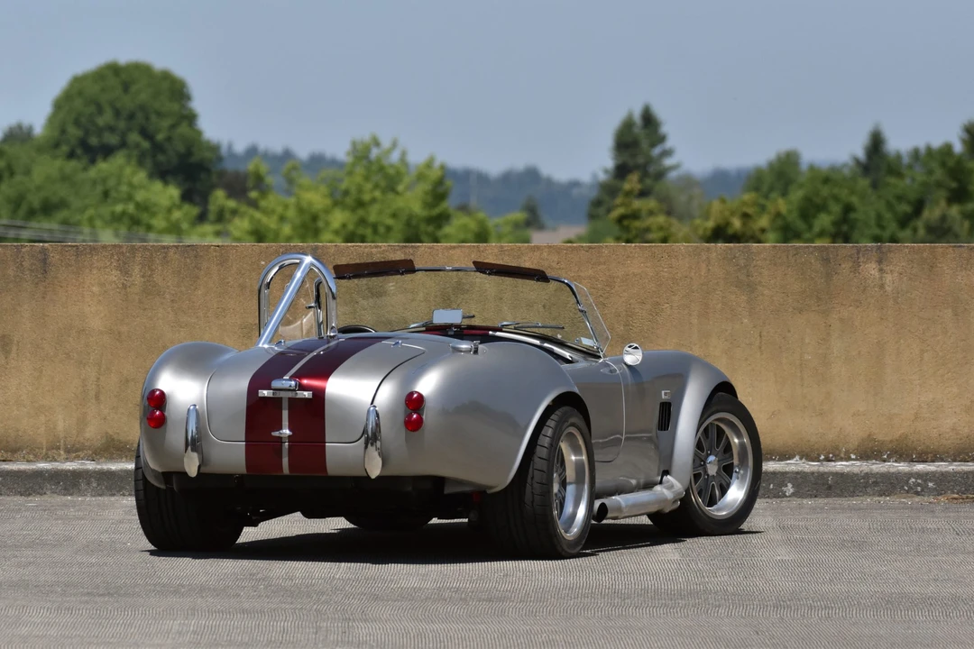 Shelby Cobra Replica - Image 18 of 31