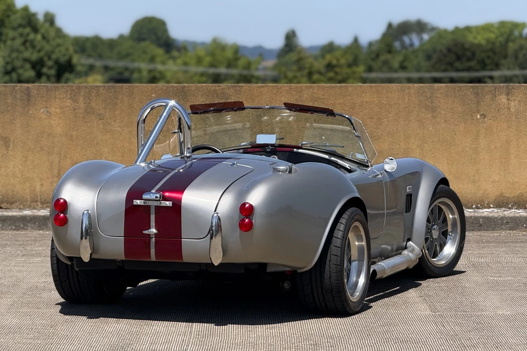Shelby Cobra Replica - Image 17 of 31