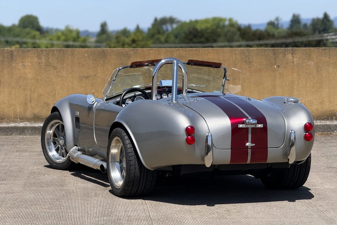 Shelby Cobra Replica - Image 15 of 31