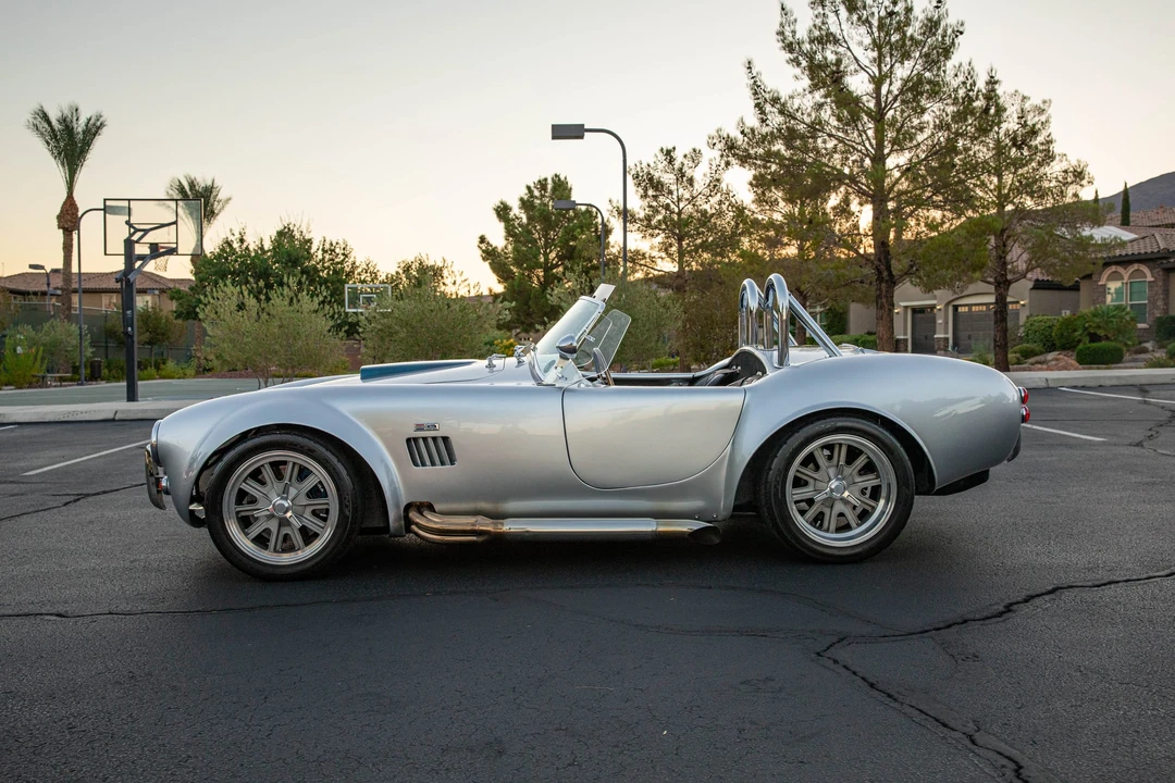 Factory Five Roadster - Image 10 of 31