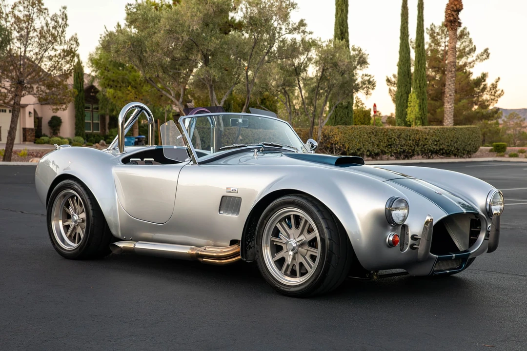 Factory Five Roadster - Image 4 of 31
