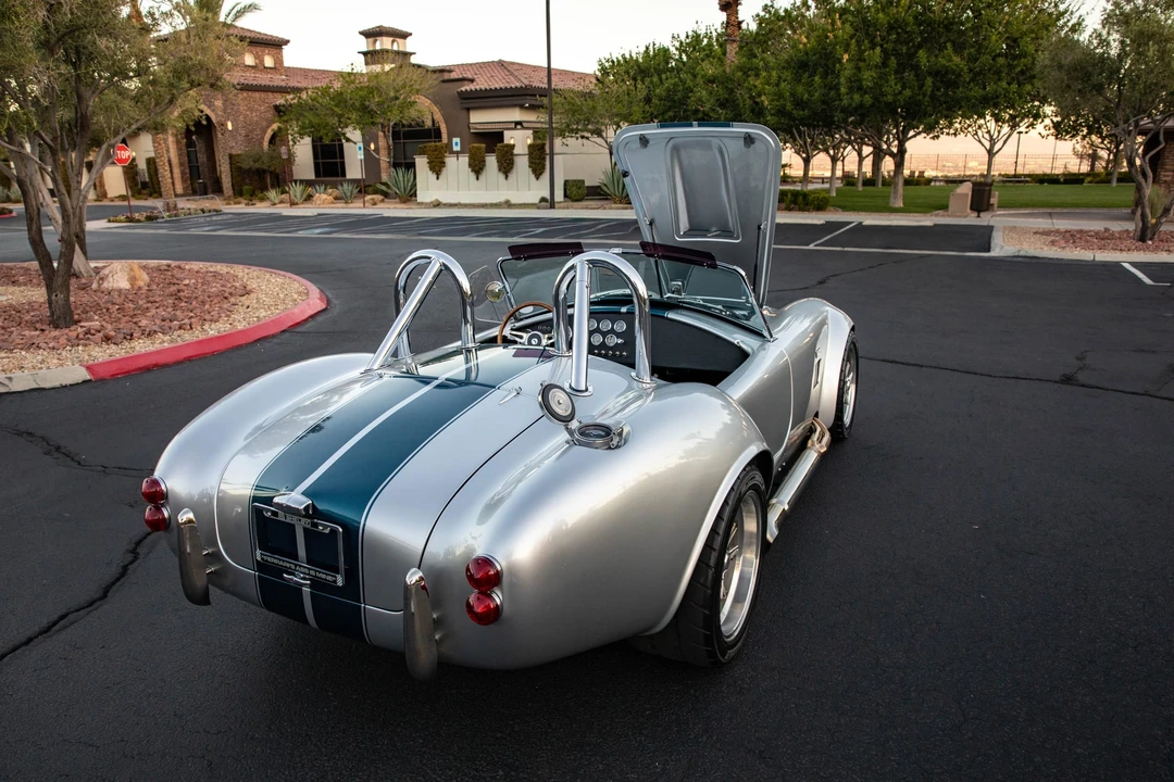 Factory Five Roadster - Image 7 of 31
