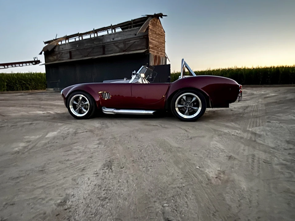 Shelby Cobra Replica - Image 17 of 31