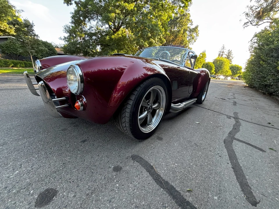 Shelby Cobra Replica - Image 2 of 31