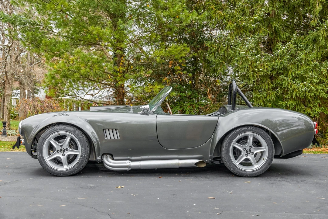 Shelby Cobra Replica - Image 8 of 31