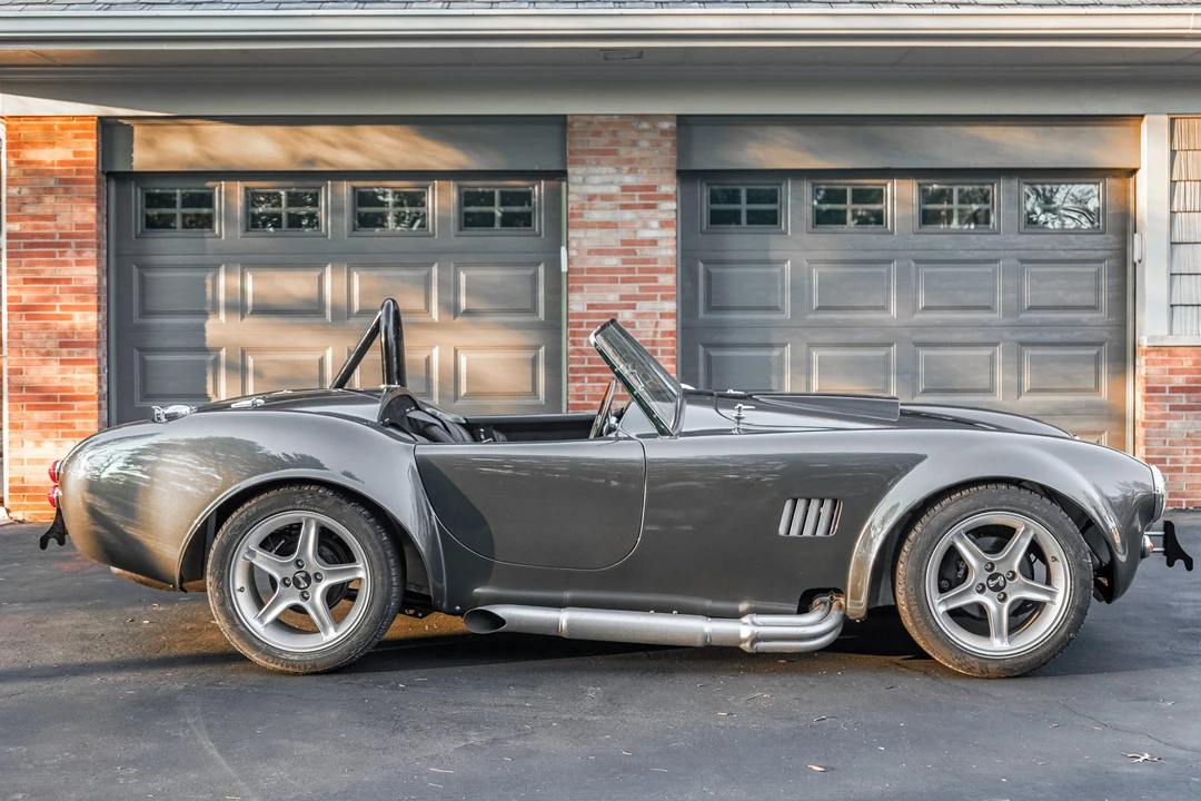 Shelby Cobra Replica - Image 3 of 31