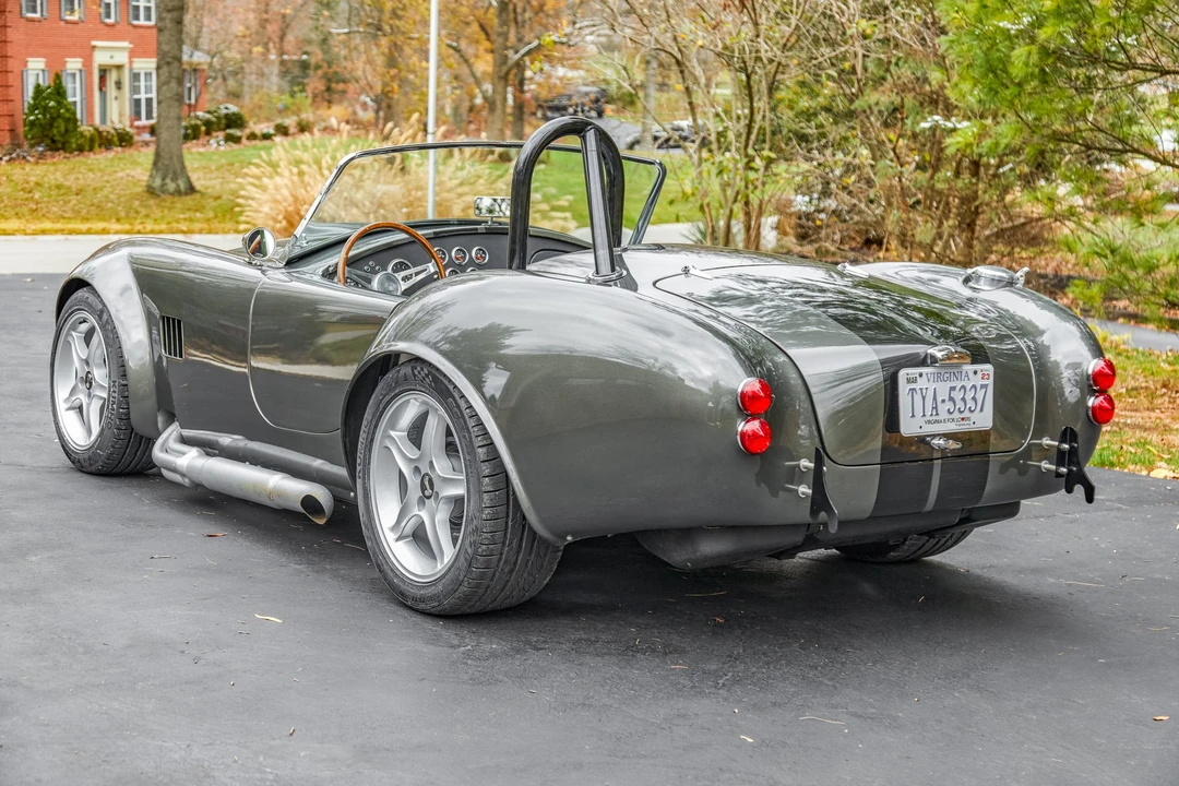 Shelby Cobra Replica - Image 7 of 31