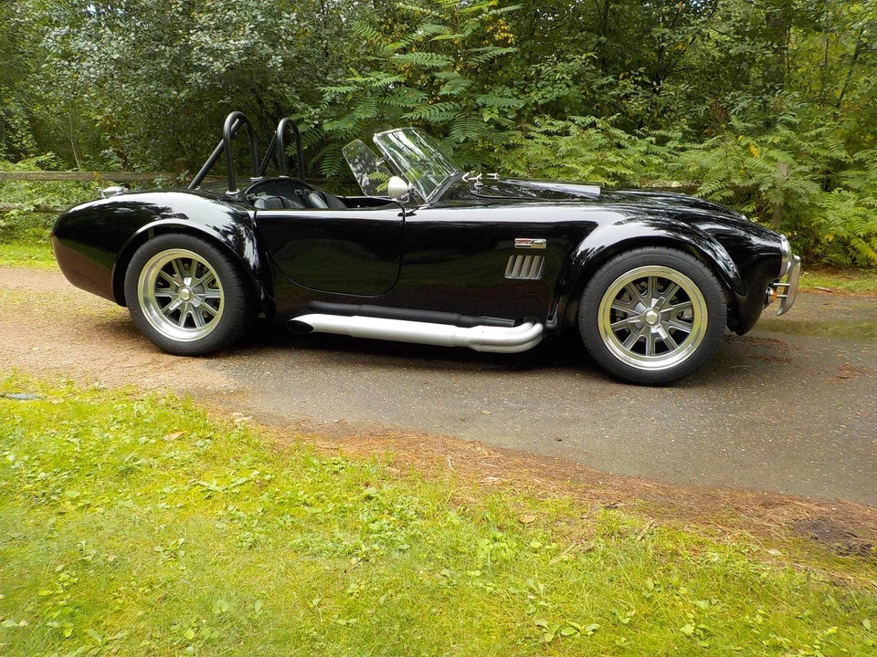 Shelby Cobra Replica - Image 9 of 31