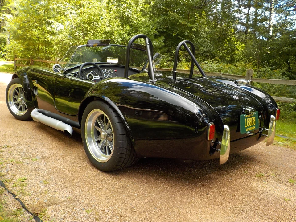 Shelby Cobra Replica - Image 15 of 31