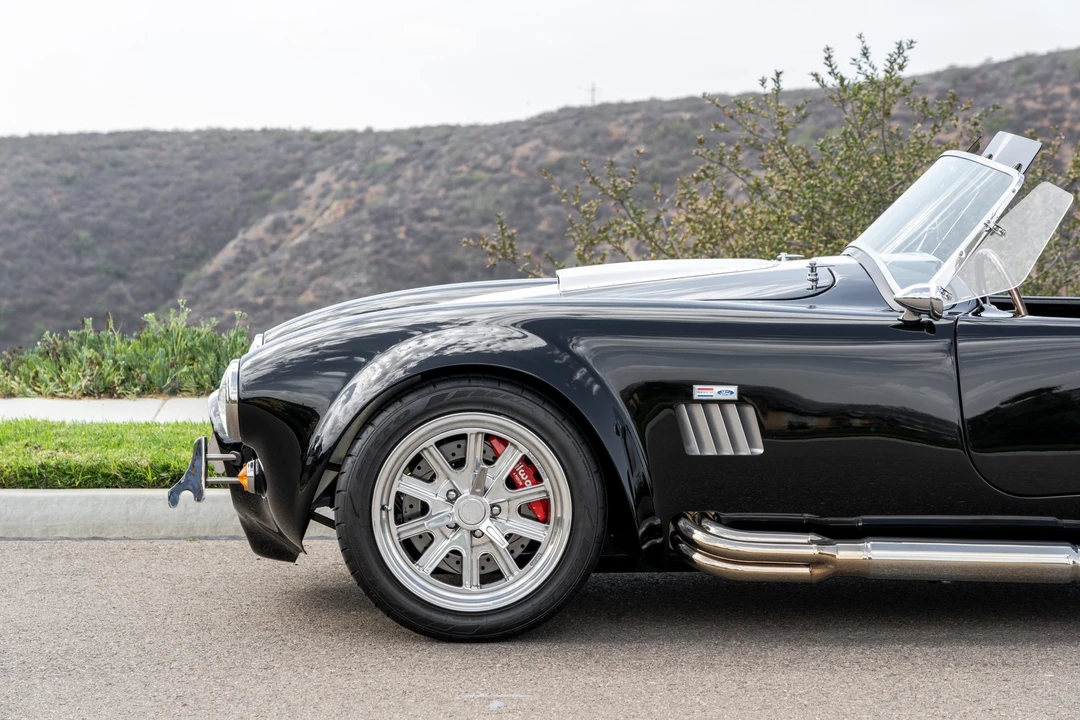 Shelby Cobra Replica - Image 20 of 31