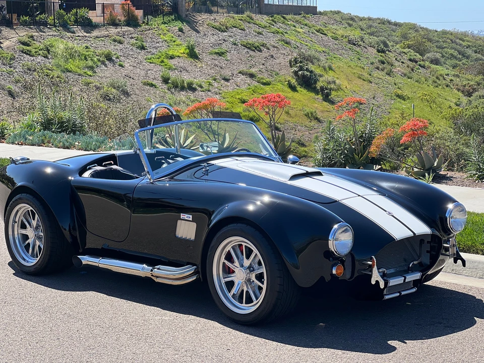 Shelby Cobra Replica - Image 13 of 31
