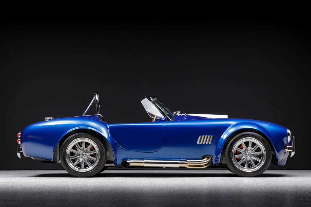 Shelby Cobra Replica - Image 8 of 31