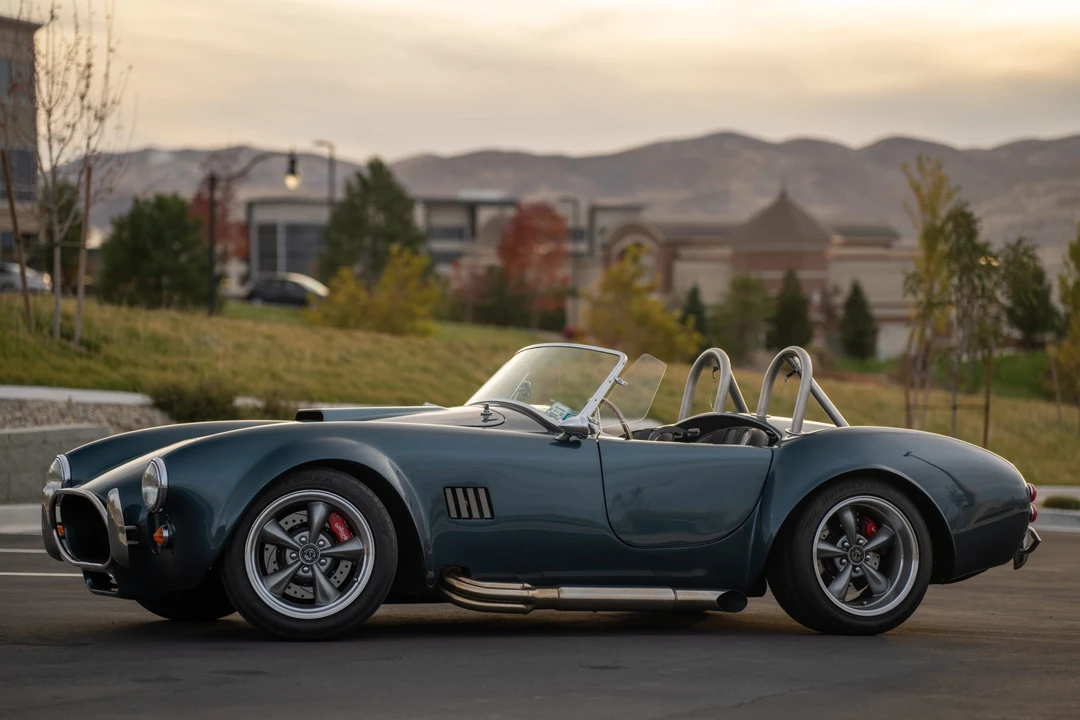 Shelby Cobra Replica - Image 14 of 31
