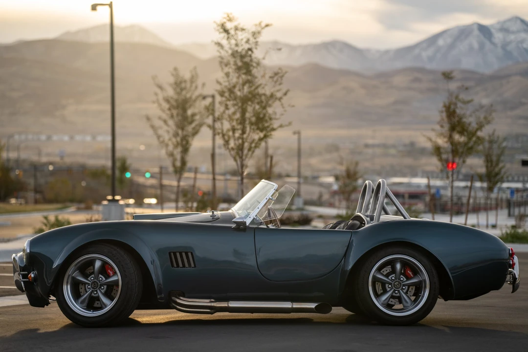 Shelby Cobra Replica - Image 5 of 31