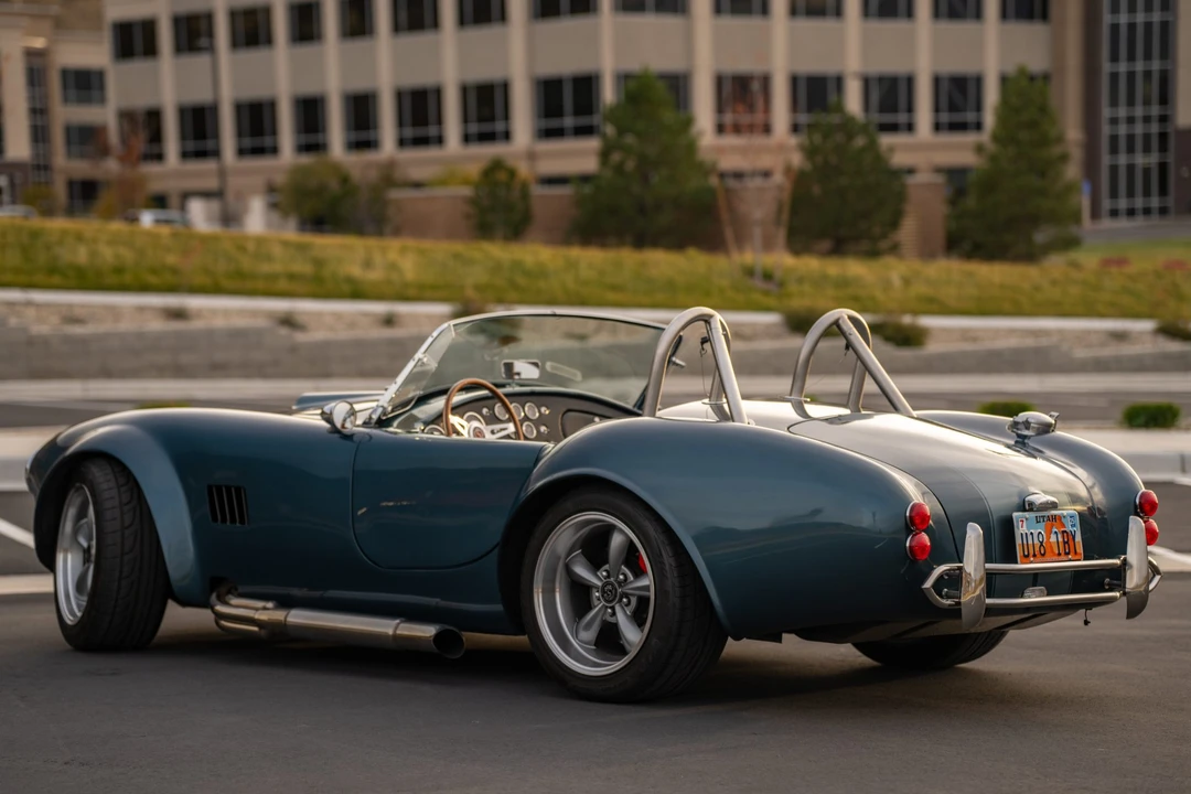 Shelby Cobra Replica - Image 6 of 31