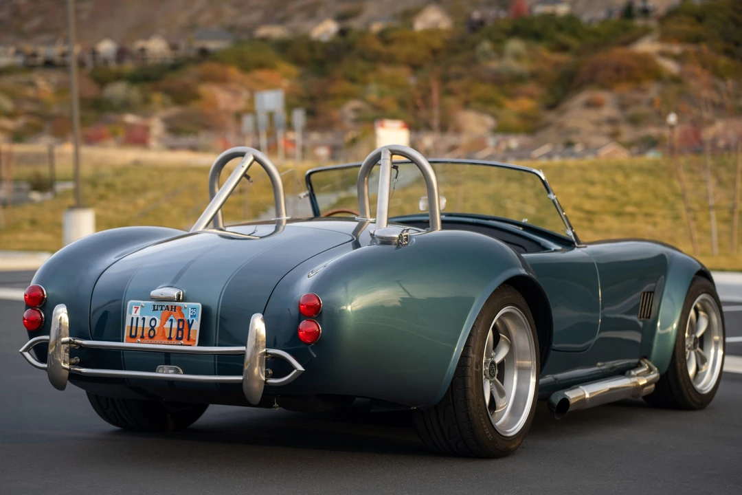 Shelby Cobra Replica - Image 8 of 31