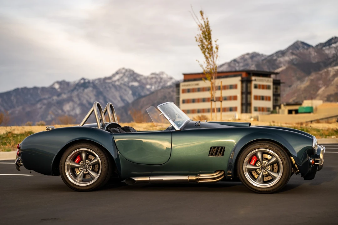 Shelby Cobra Replica - Image 9 of 31