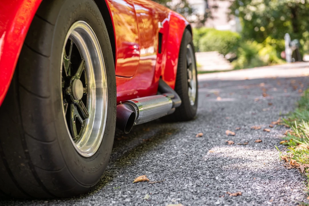 Shelby Cobra Replica - Image 12 of 31