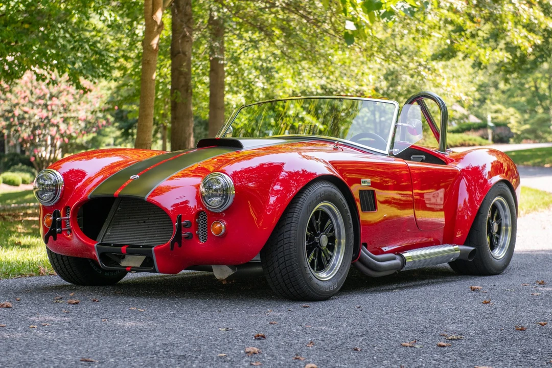 Shelby Cobra Replica - Image 2 of 31