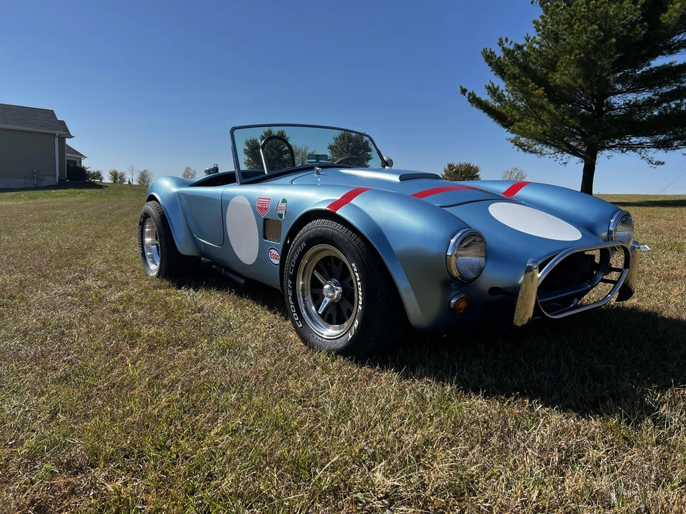 Shelby Cobra Replica - Image 10 of 31