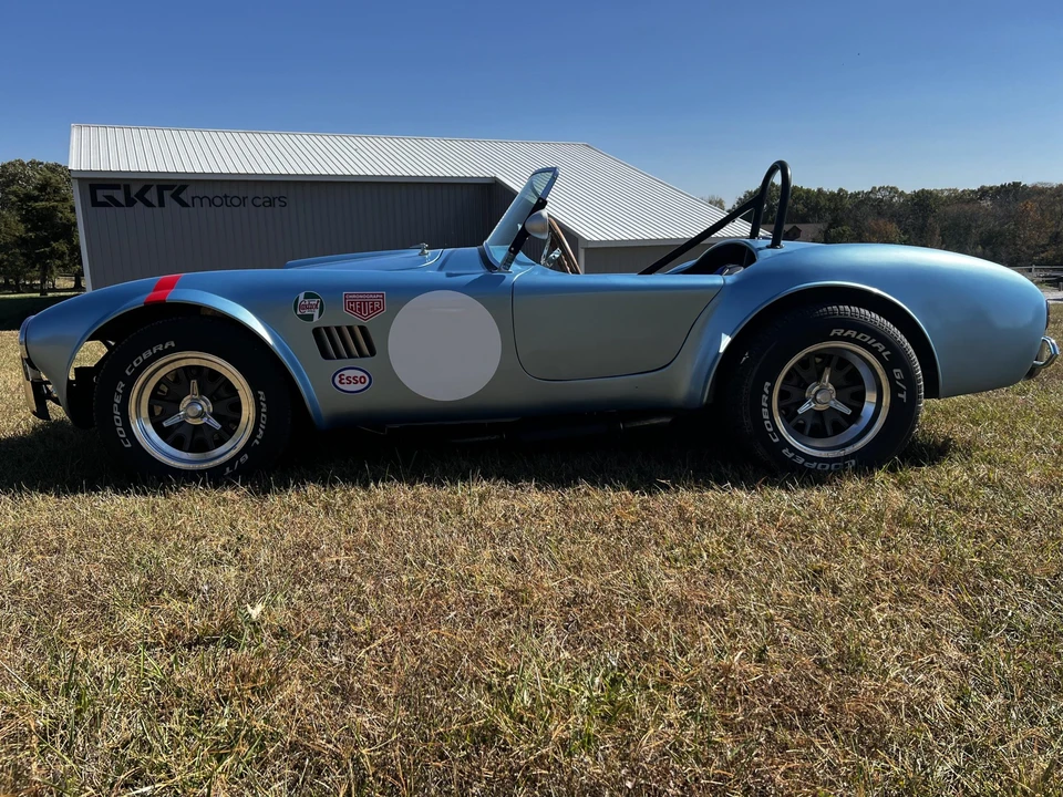 Shelby Cobra Replica - Image 3 of 31