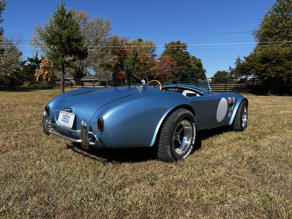 Shelby Cobra Replica - Image 8 of 31