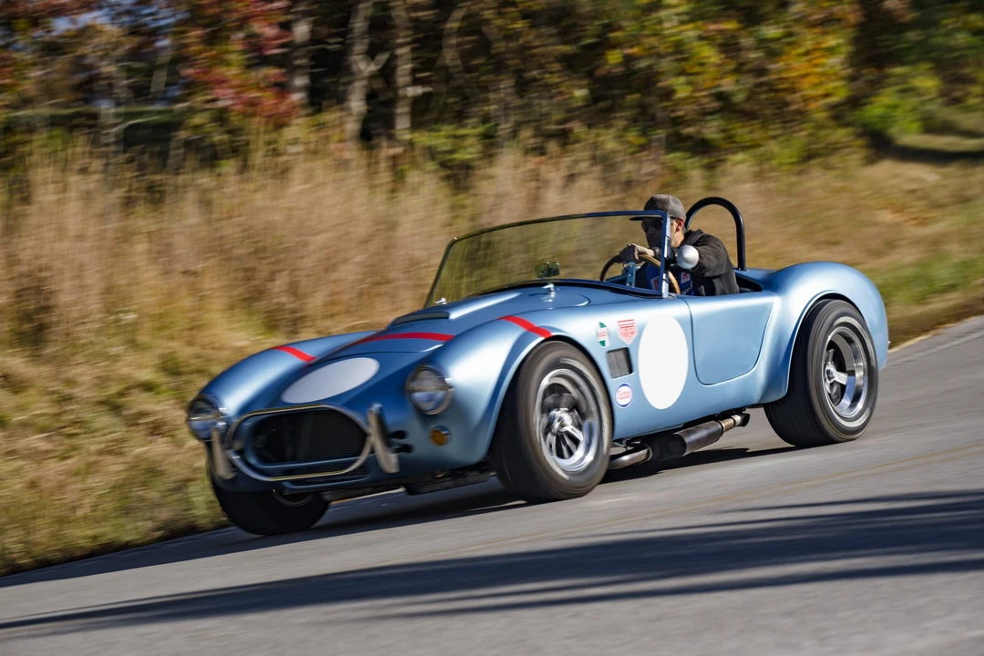 Shelby Cobra Replica - Image 13 of 31