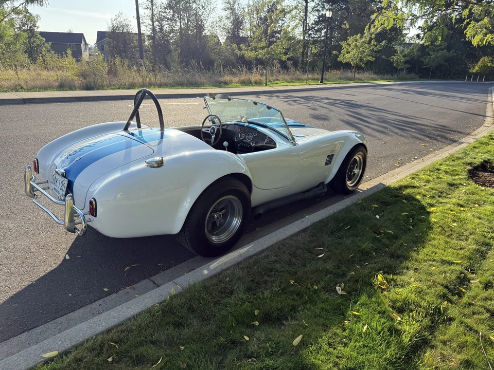 Shelby Cobra Replica - Image 20 of 31