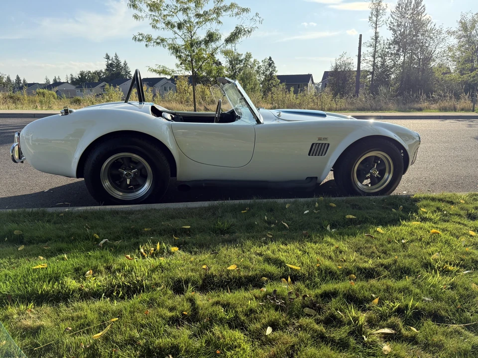 Shelby Cobra Replica - Image 23 of 31