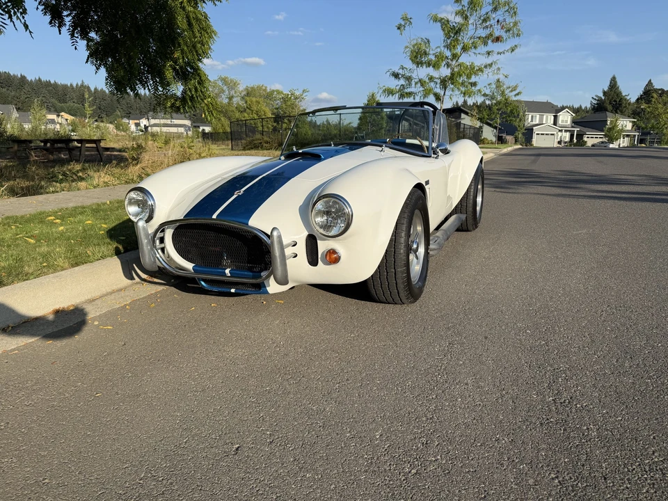 Shelby Cobra Replica - Image 2 of 31